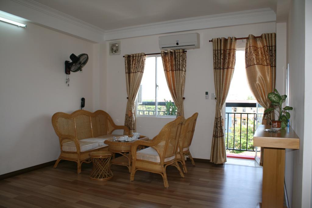 Nhiet Doi Hotel Tuy Hoa Esterno foto