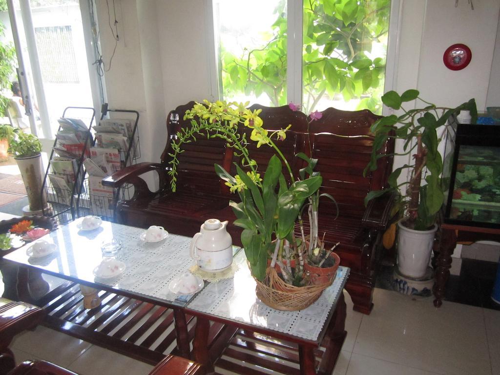 Nhiet Doi Hotel Tuy Hoa Esterno foto